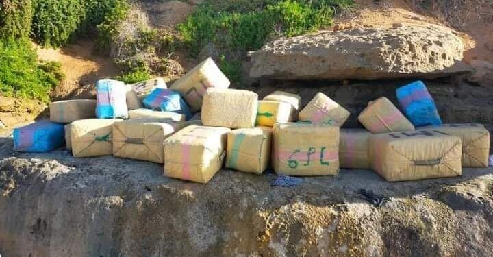 الدرك الملكي بكلميم يحجز أزيد من طن من مخدر الشيرا